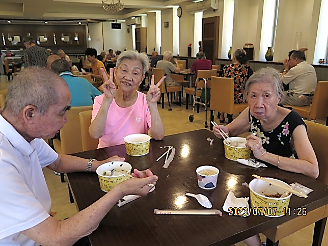 膳食照顧01